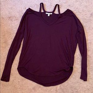 Long sleeve with shoulder cut outs